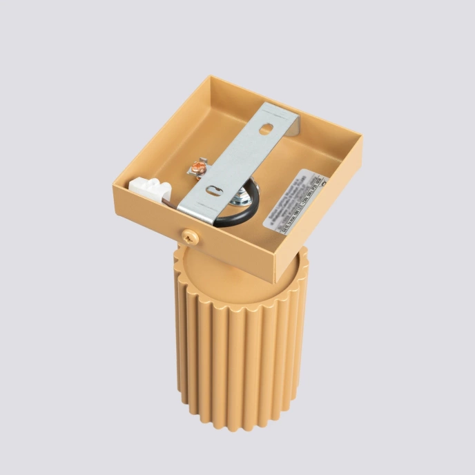 Vägglampa KARBON guld