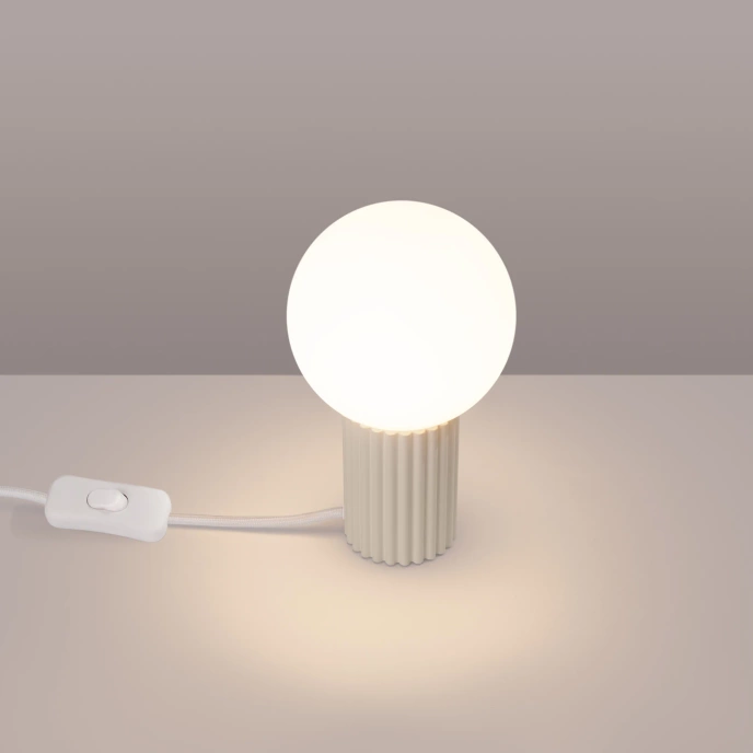 Bordslampa HALO beige