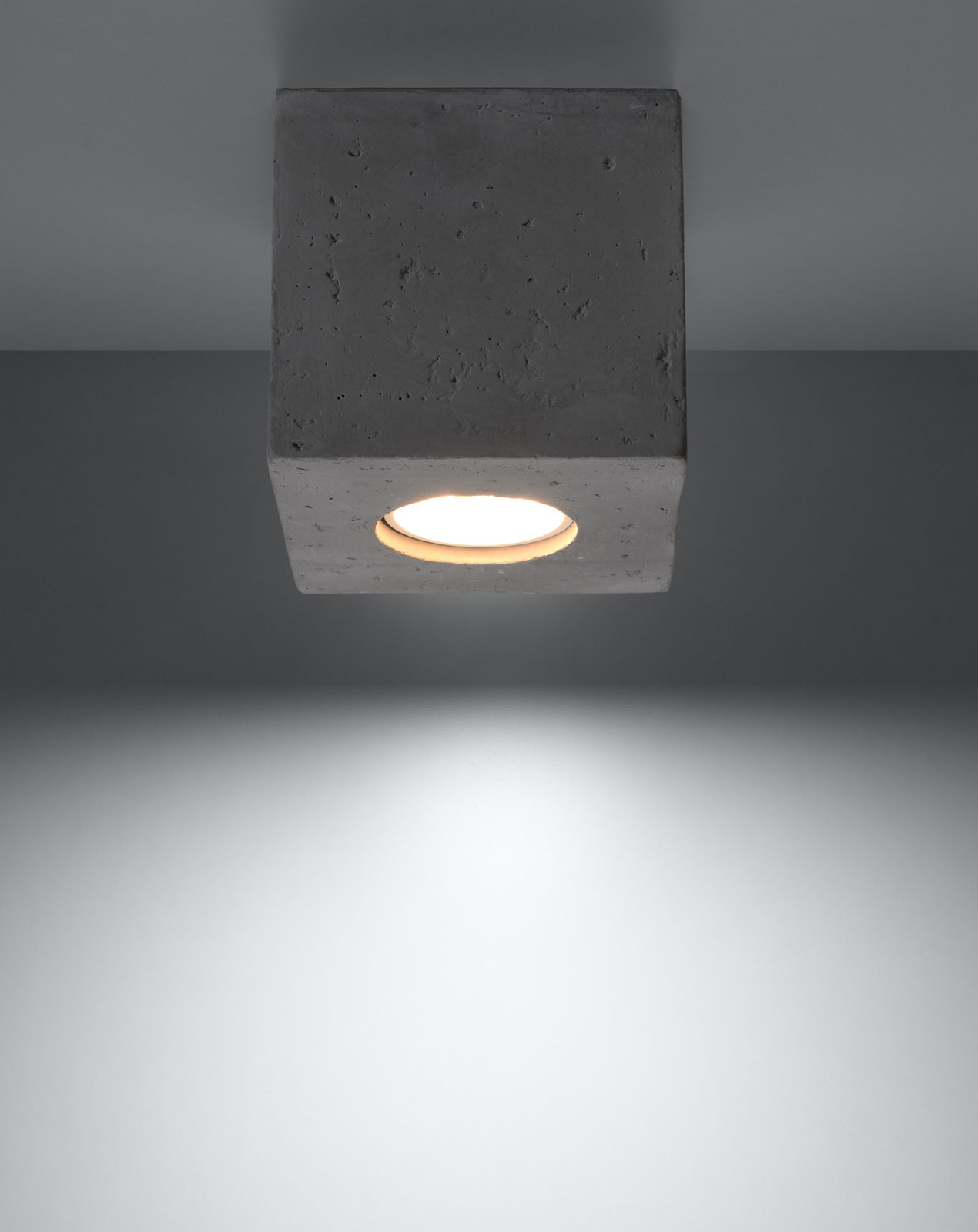 Plafond QUAD betong + 1x LED-lampa GU-10 3000K varm 7W 620lm