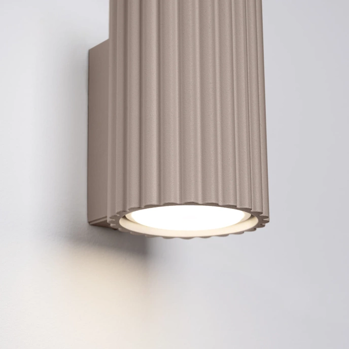 Vägglampa KARBON 10 taupe