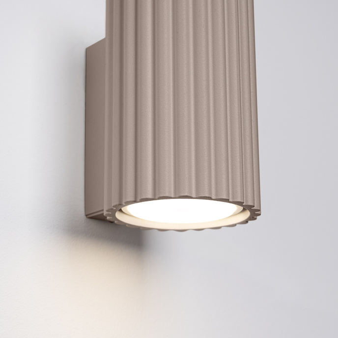 Vägglampa KARBON 10 taupe