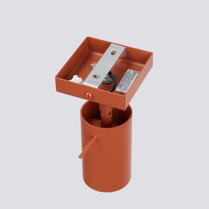 Vägglampa RING ockraröd