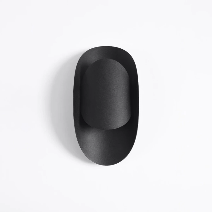 Vägglampa TEAR svart