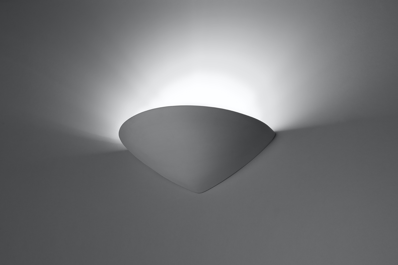 MANGASSIE vägglampa i keramik