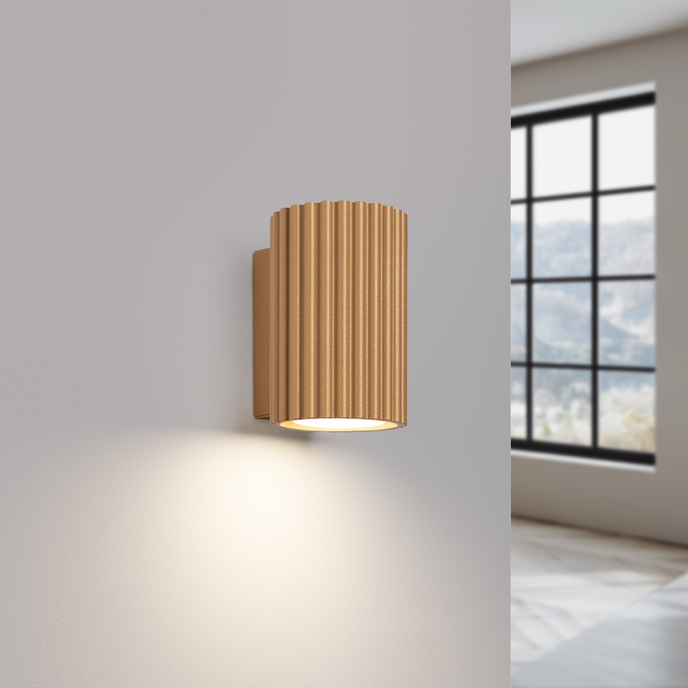 Vägglampa KARBON 10 guld + 1x LED-lampa GU-10 3000K varm 7W 510lm
