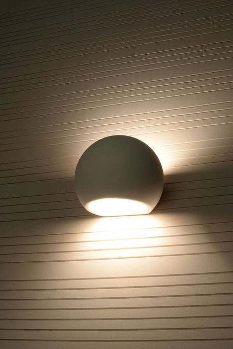 Keramisk vägglampa GLOBE vit + 1x LED-lampa E27 3000K varm 7,5W 620lm