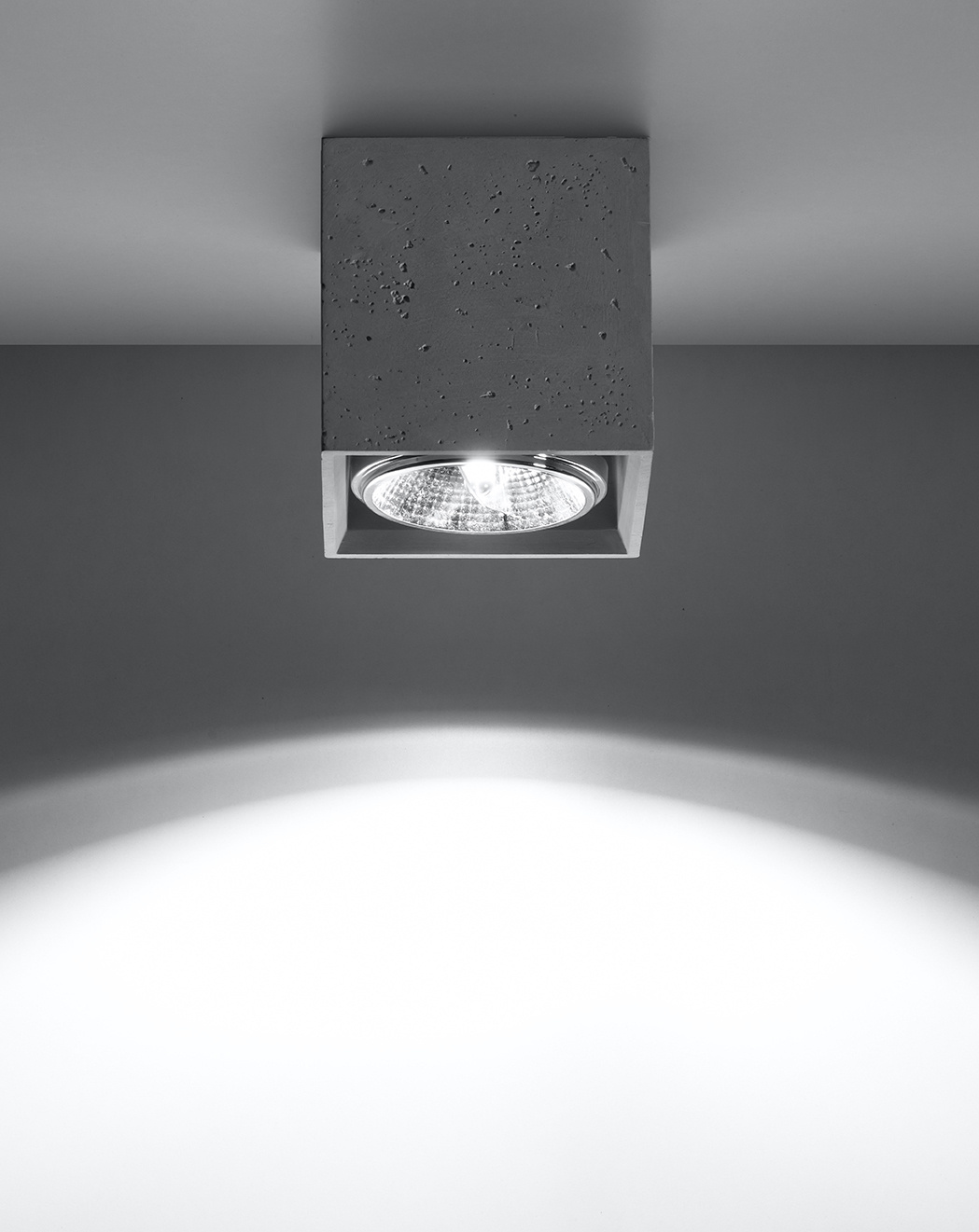 Plafond VALDE 140 betong + 1x LED-lampa GU10 AR111 3000K varm 12W 800lm [WOJ+14146]