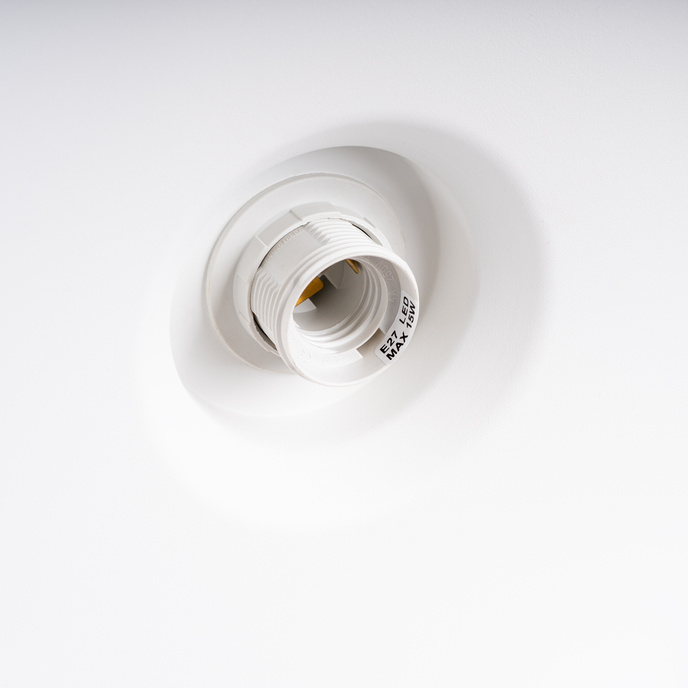 BILO taklampa vit + 1X LED-lampa E27 3000K varm 7,5W 620lm