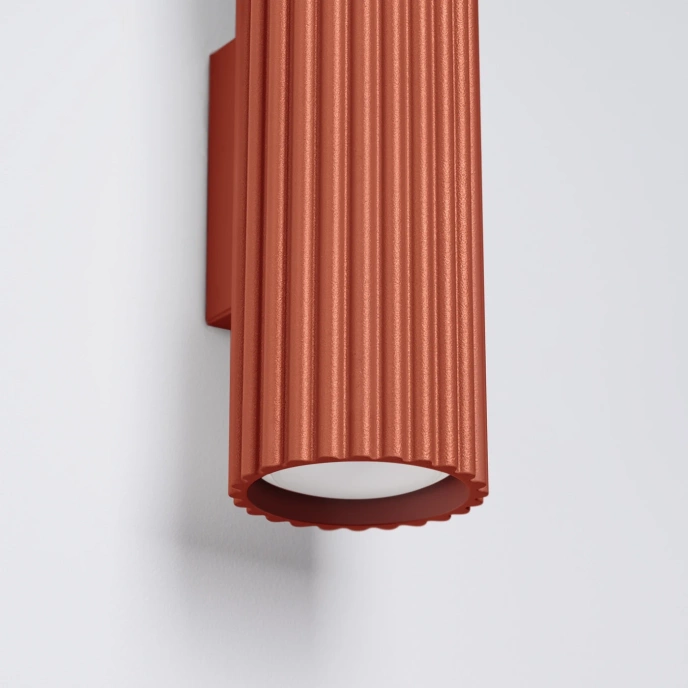 Vägglampa KARBON 20 röd ockra